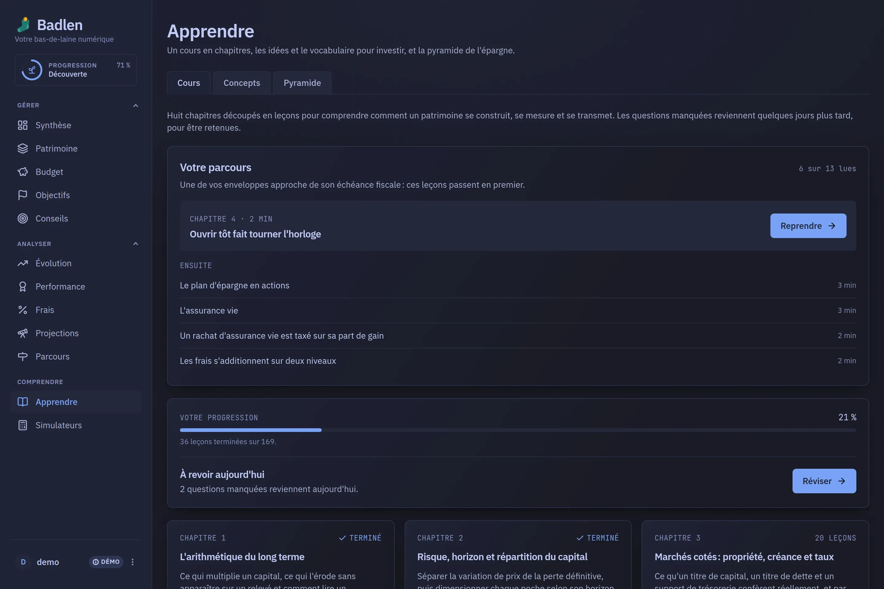L’écran Apprendre : l’onglet Cours : la leçon à reprendre et celles qui suivent, le nombre de leçons terminées, les questions qui reviennent aujourd’hui, puis les chapitres.
