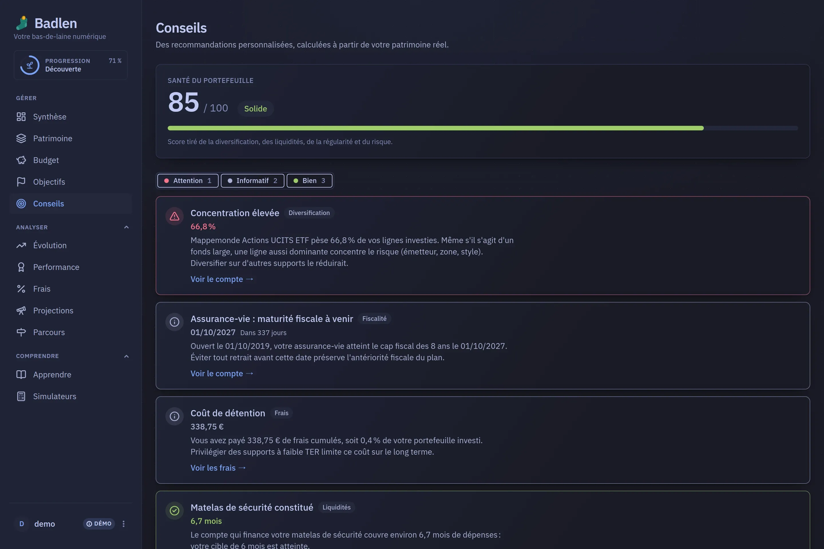 L’écran Conseils : un score de santé sur cent au-dessus d’une rangée de filtres de gravité, puis une carte par constat.